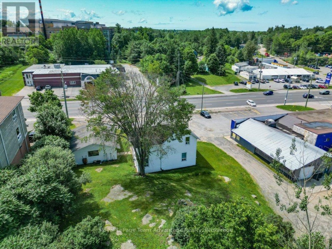 76 BOWES STREET, Parry Sound