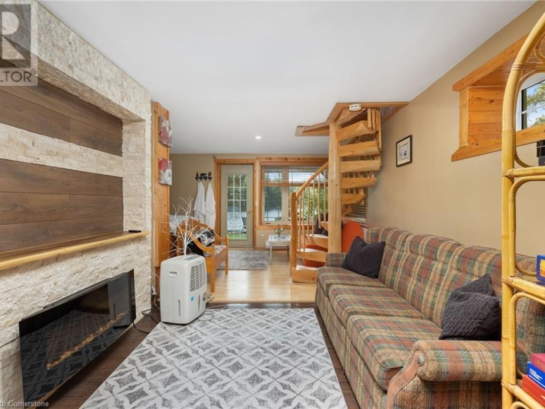 235 LOCH ERNE Road, 