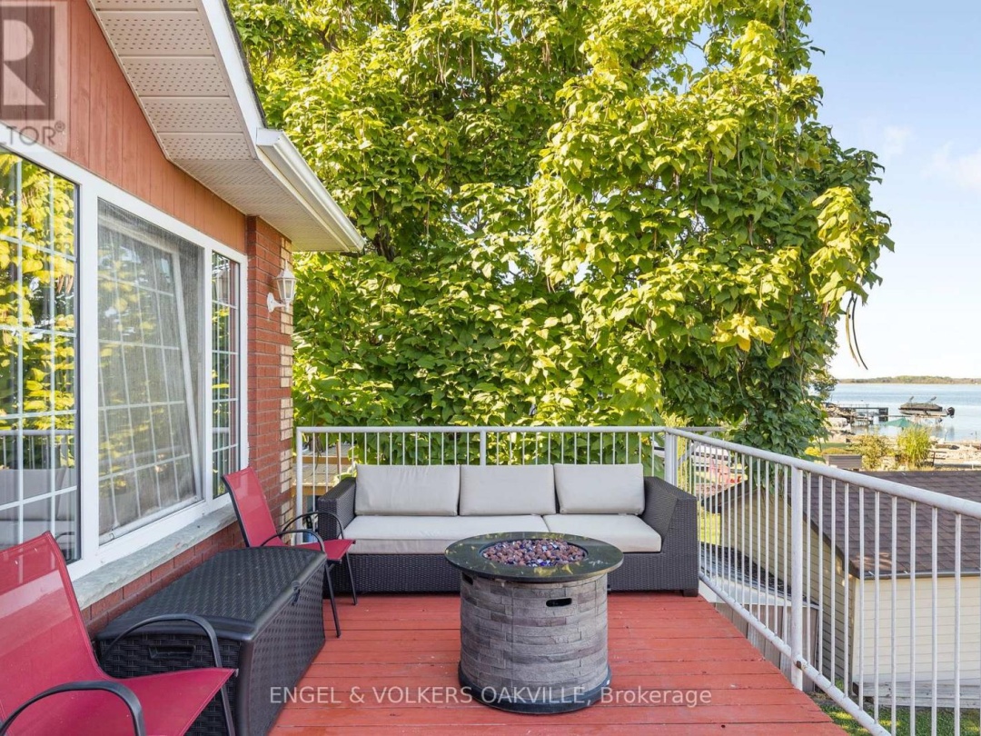 216 ROBINS POINT ROAD, Georgian Bay