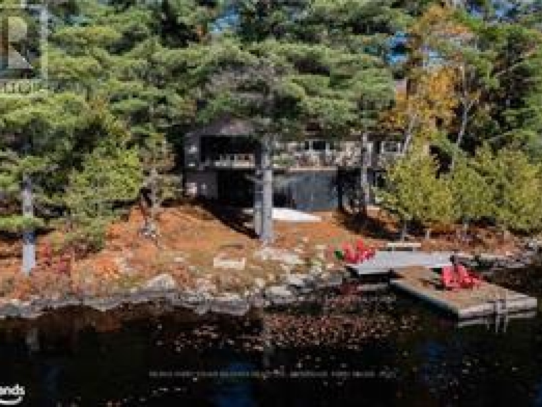 7 & 9 EAST POINT DRIVE, Manitouwabing Lake
