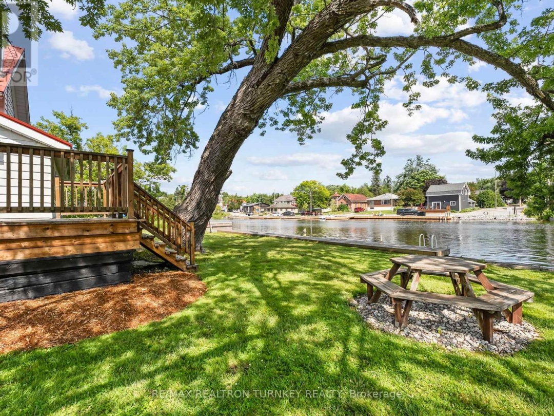 15 NORTH WATER STREET, Gull River
