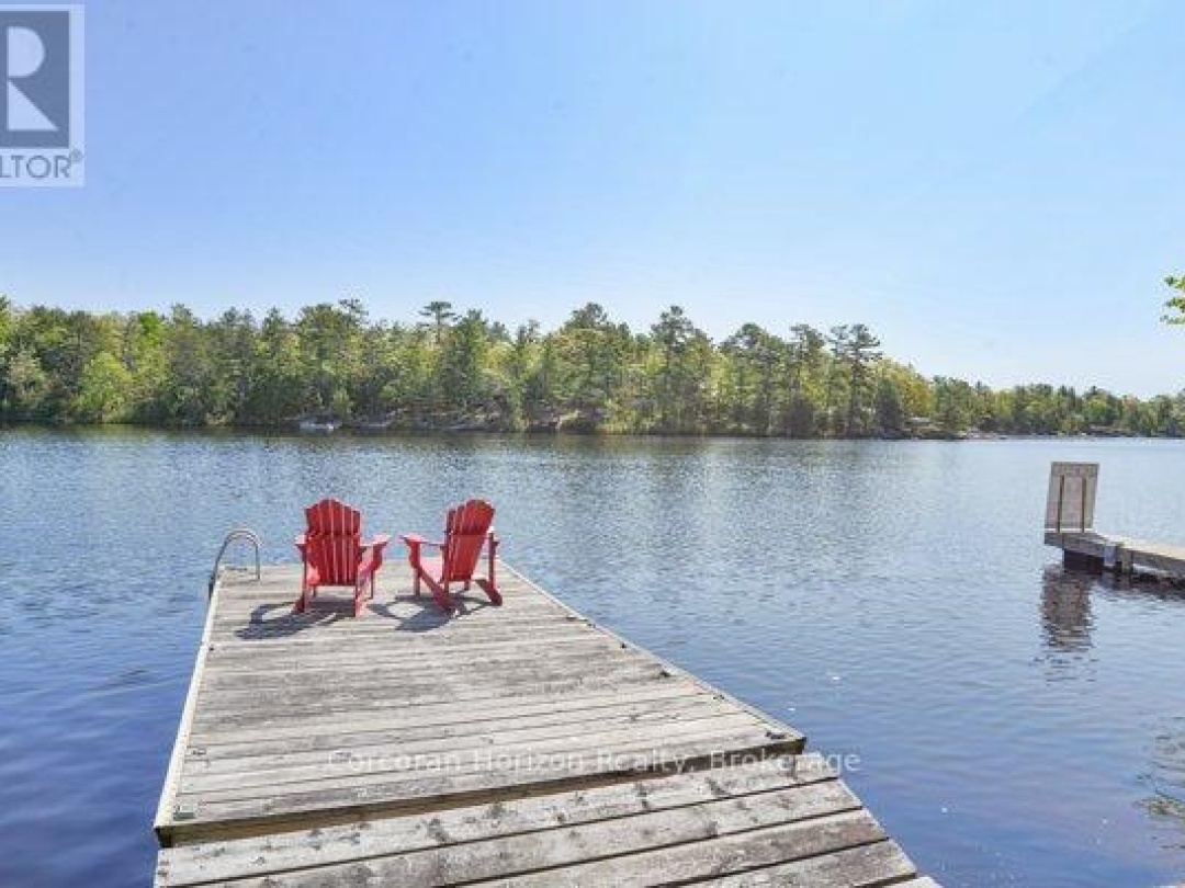 1320 ISLAND 360 ISLAND, Six Mile Lake