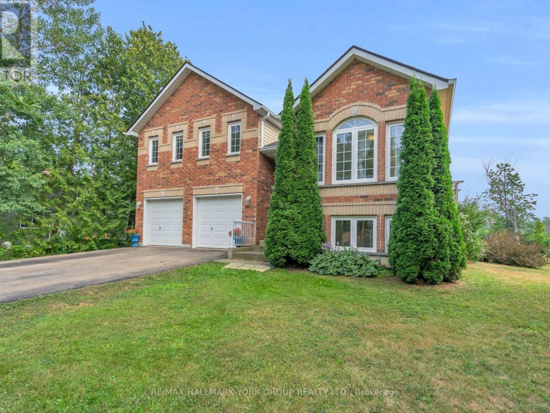 36 BALL AVENUE E, 
