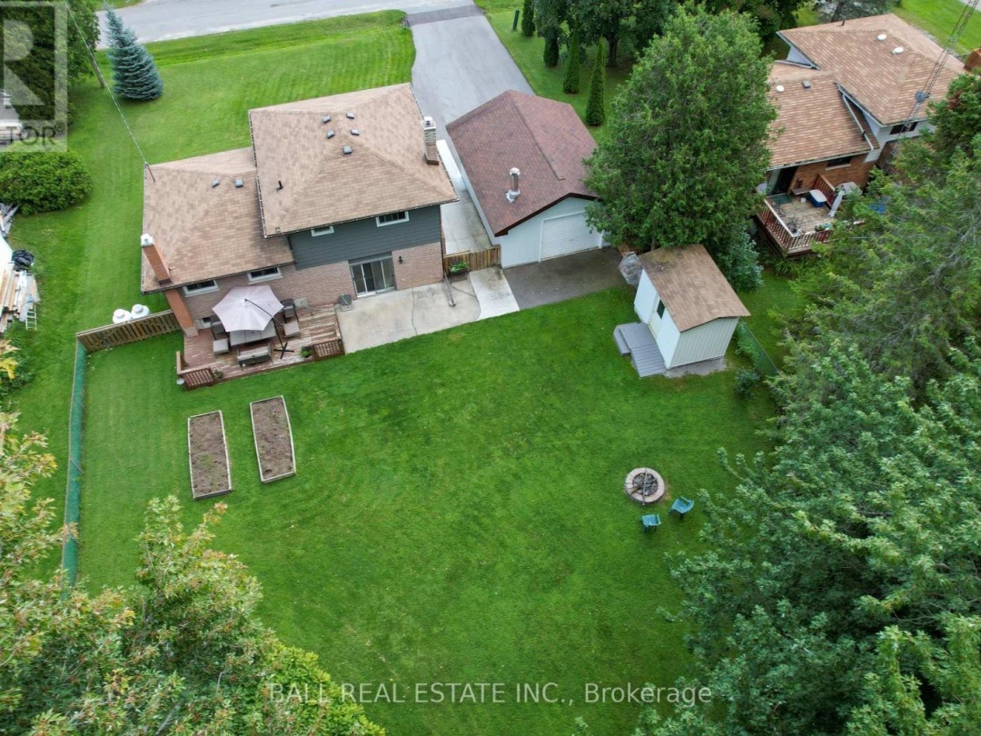 166 VICTORIA DRIVE, Sturgeon Lake