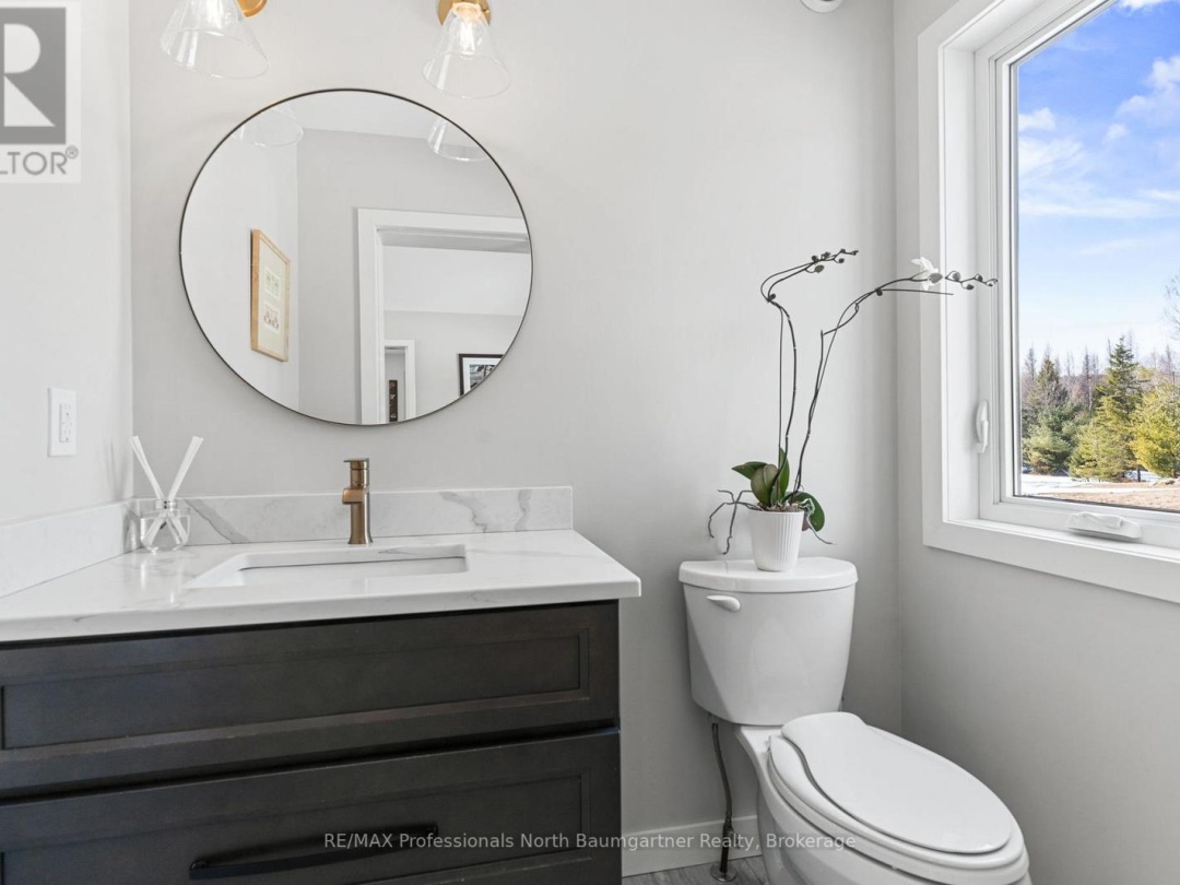4318 GLAMORGAN ROAD, Haas Lake