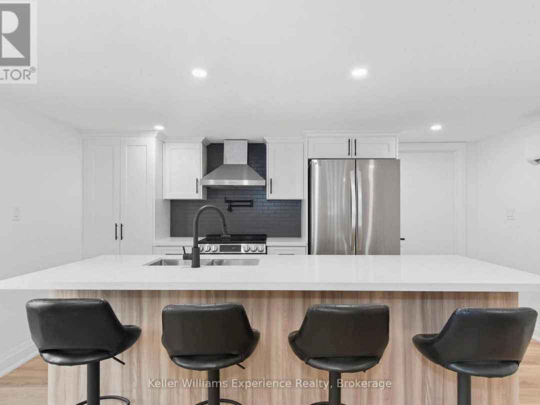3355 MUSKOKA STREET, Severn (Washago)