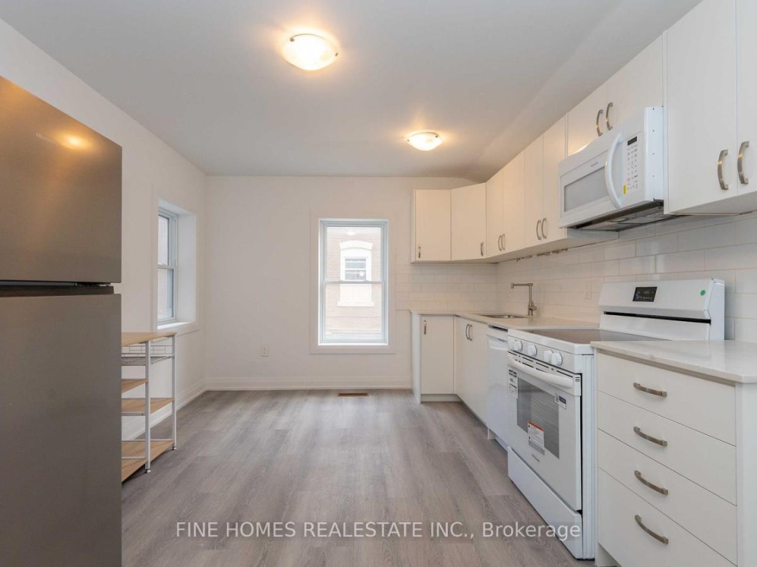 119 ALBERT STREET S, 