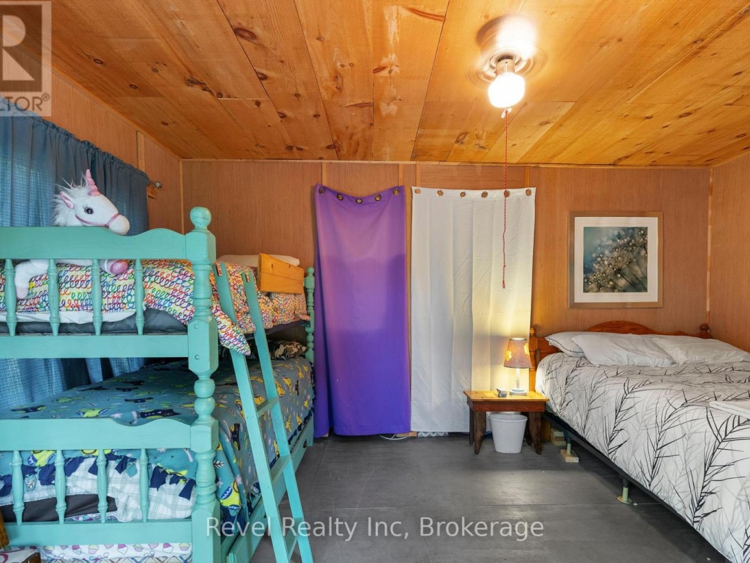 210 BURNETT'S ROAD, Manitouwabing Lake