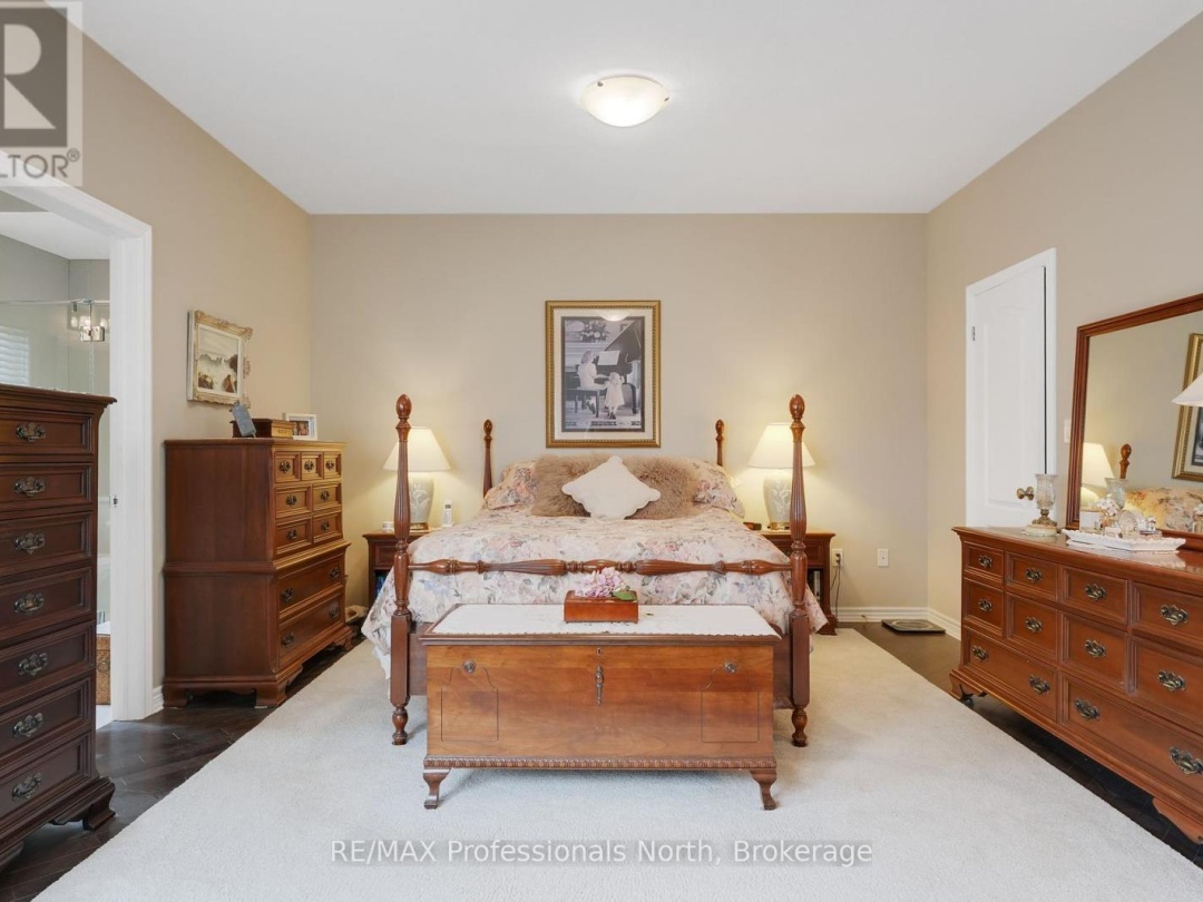 8 SERENITY PLACE CRESCENT, Huntsville (Chaffey)