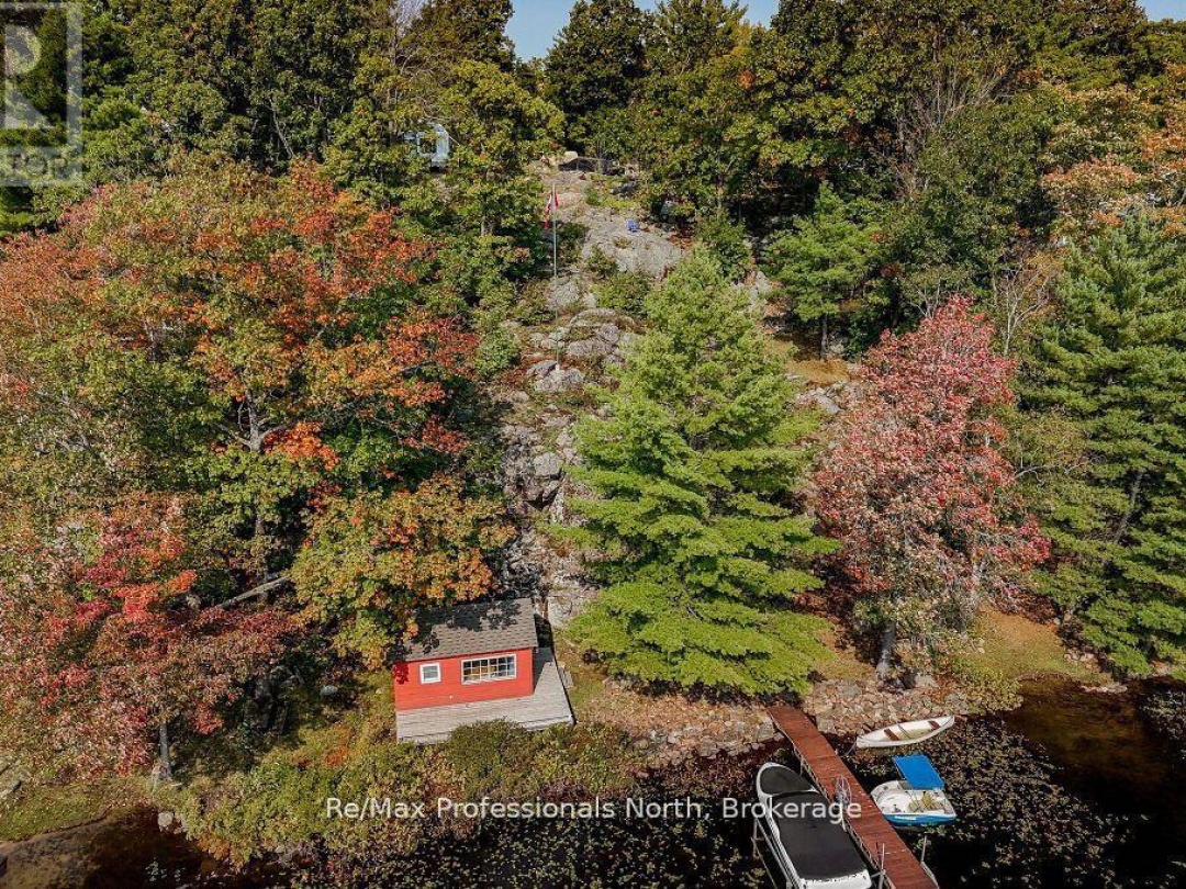 1006 BOOTH LANE, Pine Lake