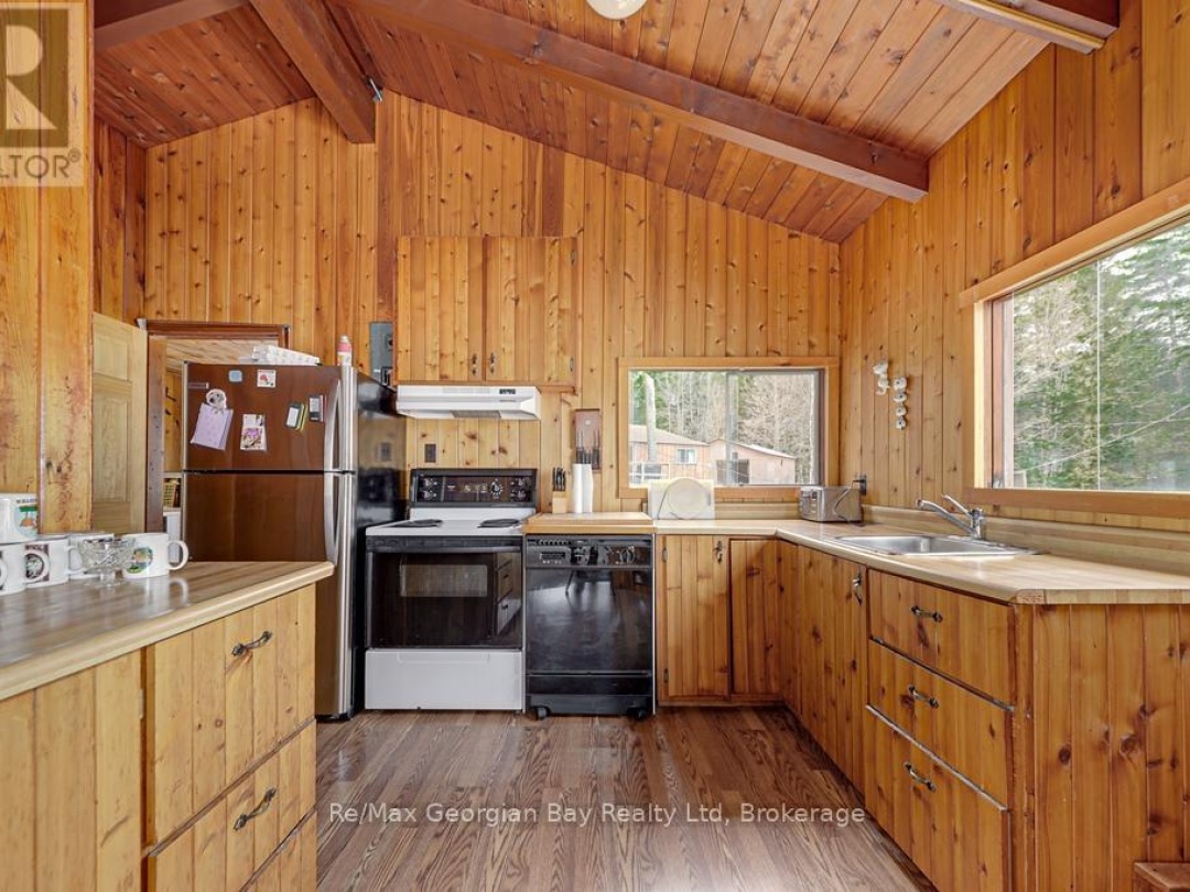 15SR405 SEVERN RIVER SHORE, Severn River