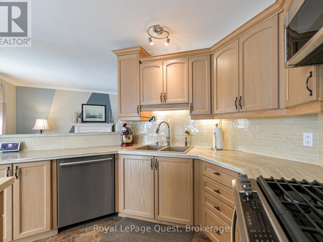 4662 ZACHARY CRESCENT, Ramara (Atherley)