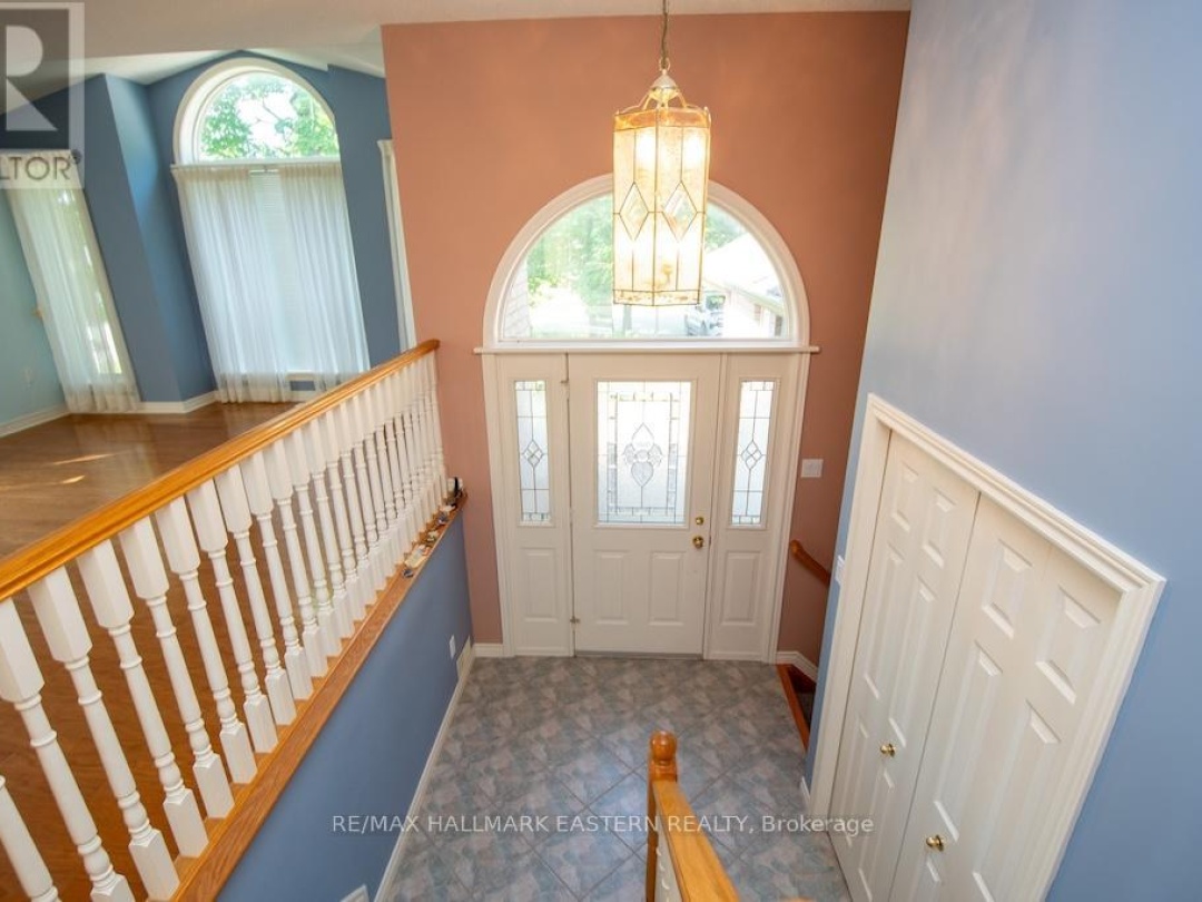 2 HUNTINGWOOD CRESCENT, 