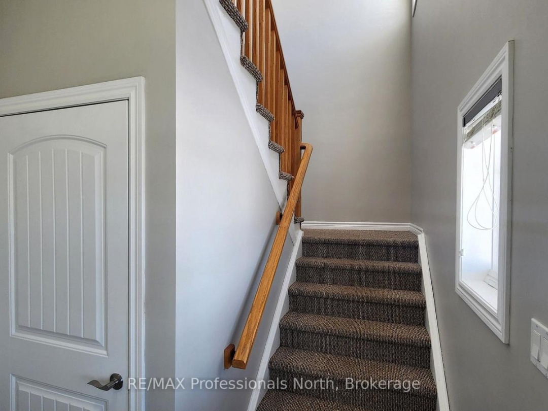 33 GOODWIN DRIVE, Huntsville (Chaffey)