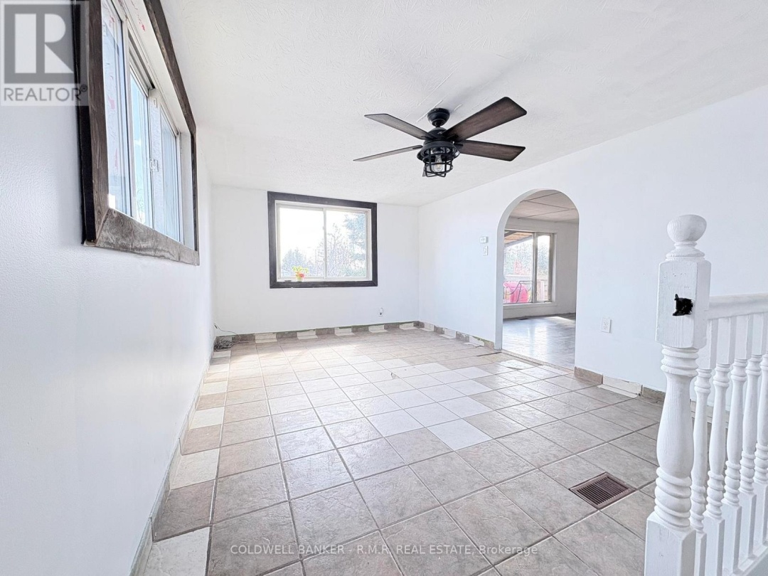 268 MCGUIRE BEACH ROAD, Canal Lake