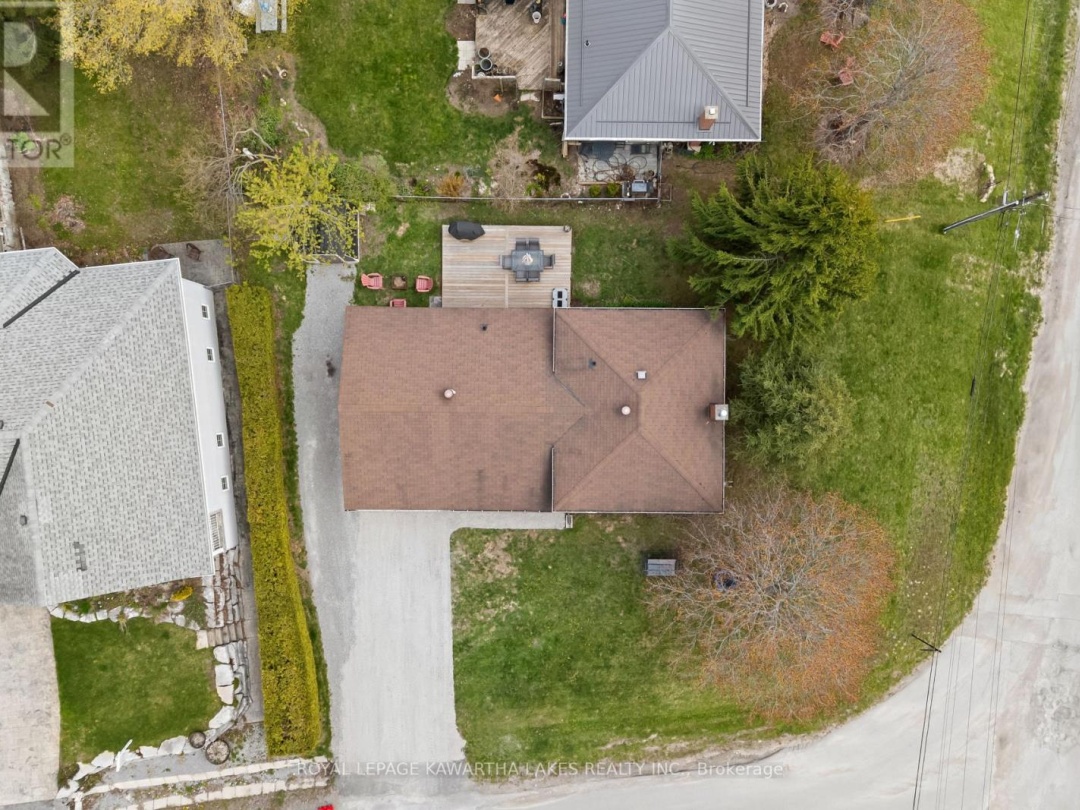 2 KENNEDY DRIVE, Kawartha Lakes (Fenelon Falls)