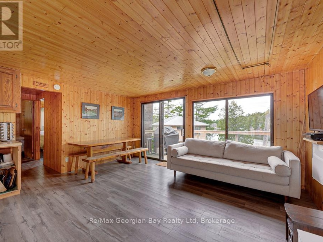 15SR405 SEVERN RIVER SHORE, Severn River