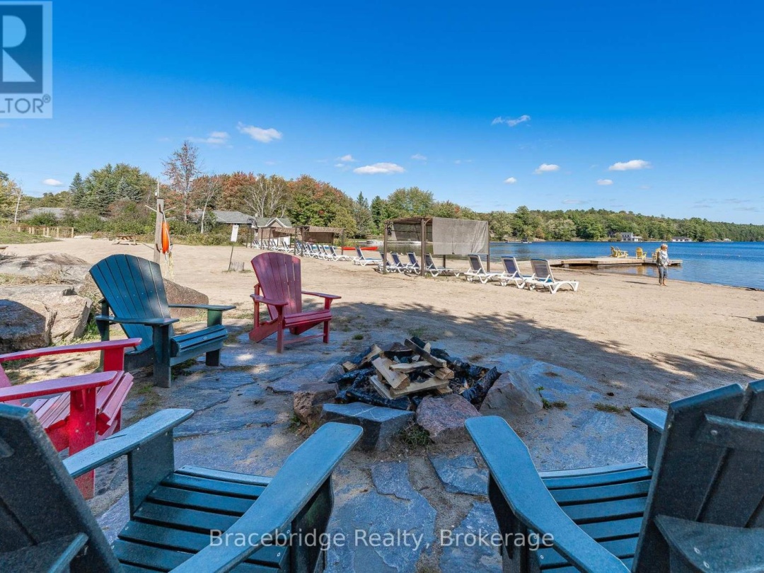 L205-B1 - 1869 MUSKOKA RD 118 HIGHWAY W, Lake Muskoka