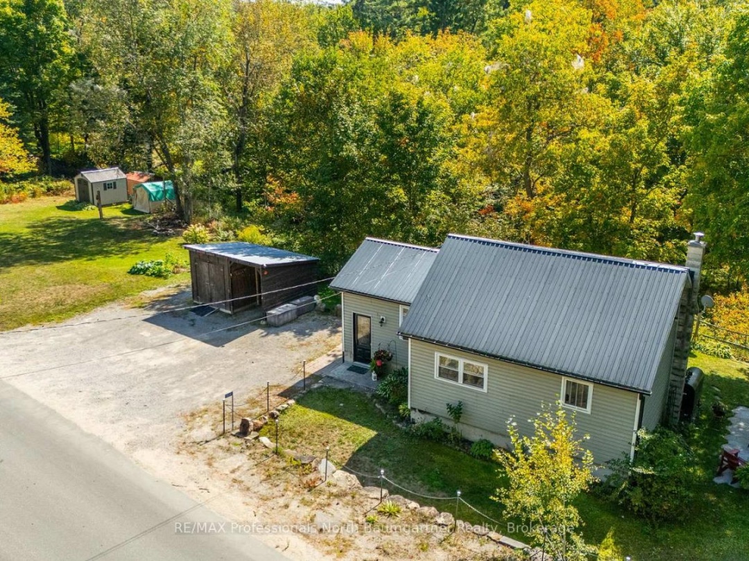 1834 SCOTCH LINE ROAD W, 