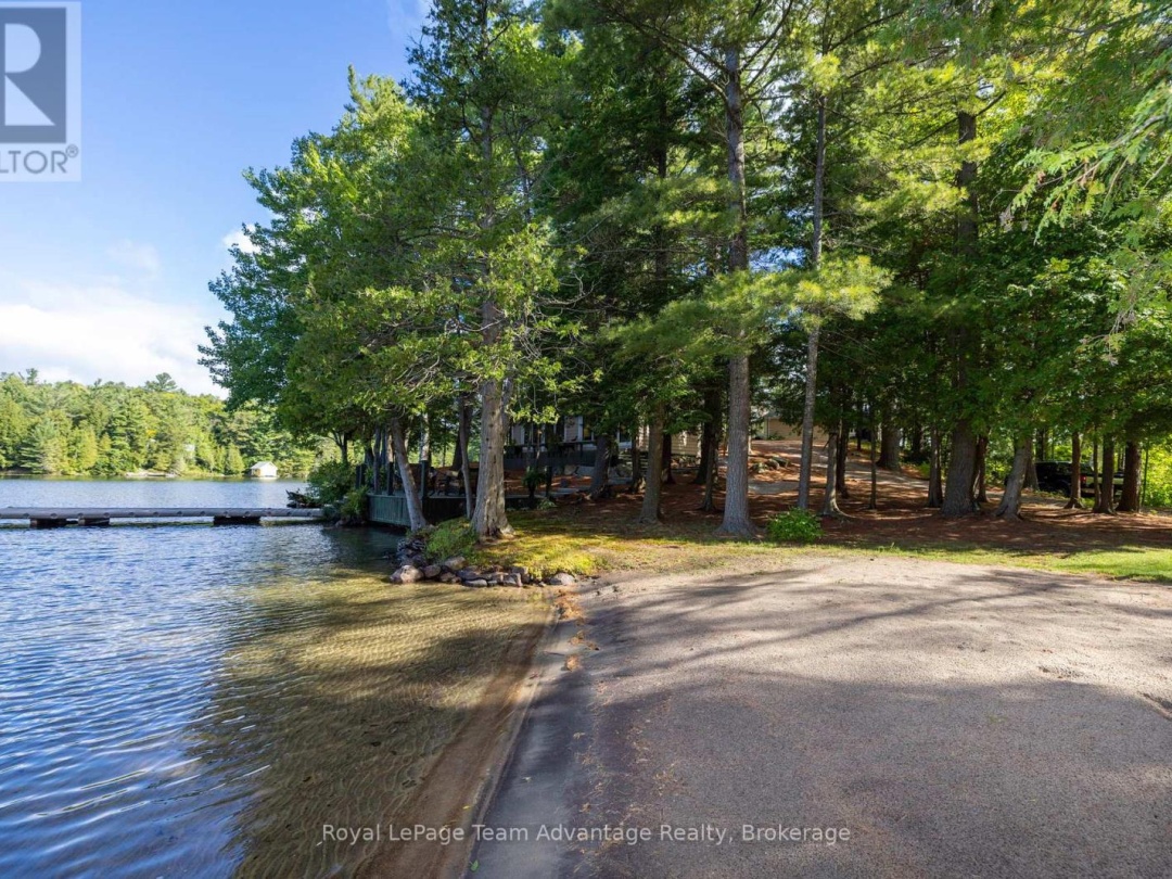 5 FALLINGVIEW TRAIL, 