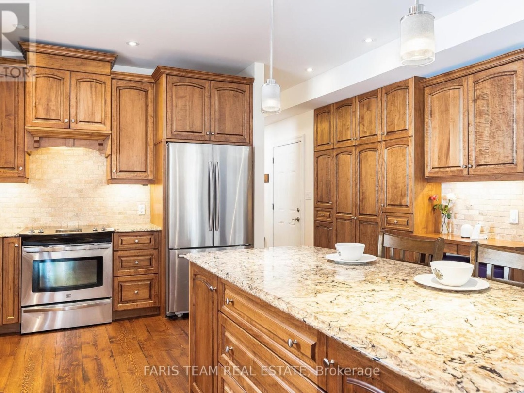 156 Deerfoot Trail, Huntsville (Brunel)