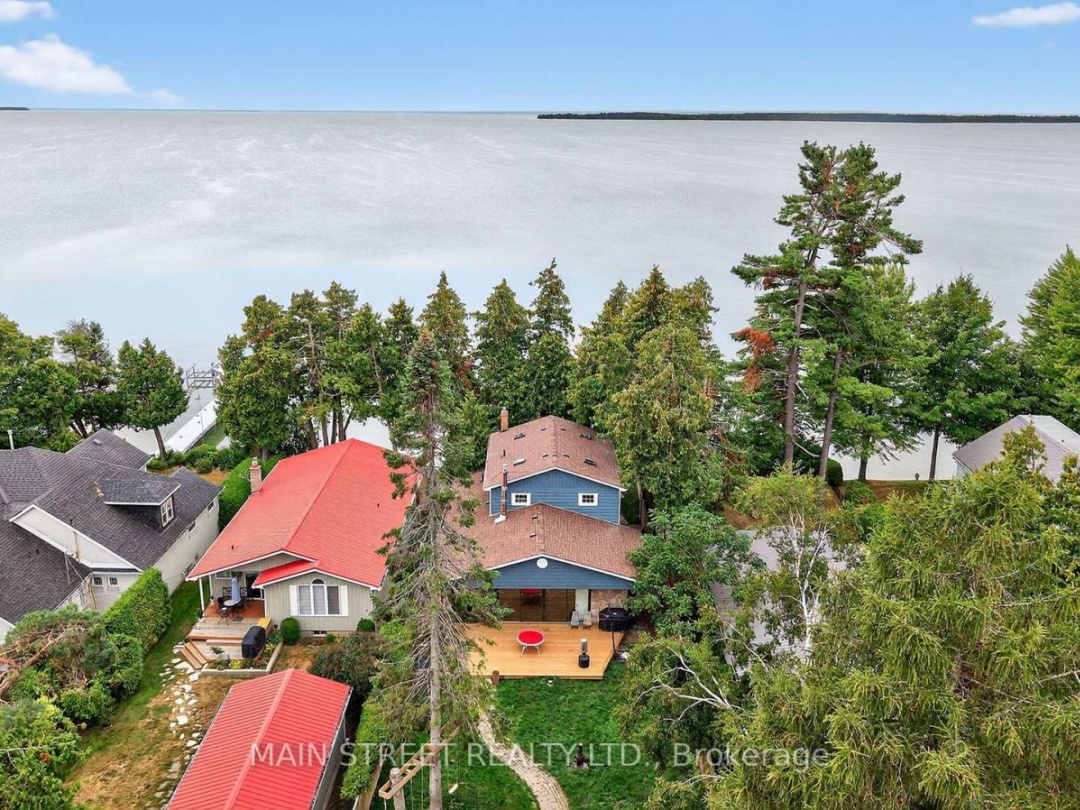142 CEDAR BEACH ROAD, Lake Simcoe