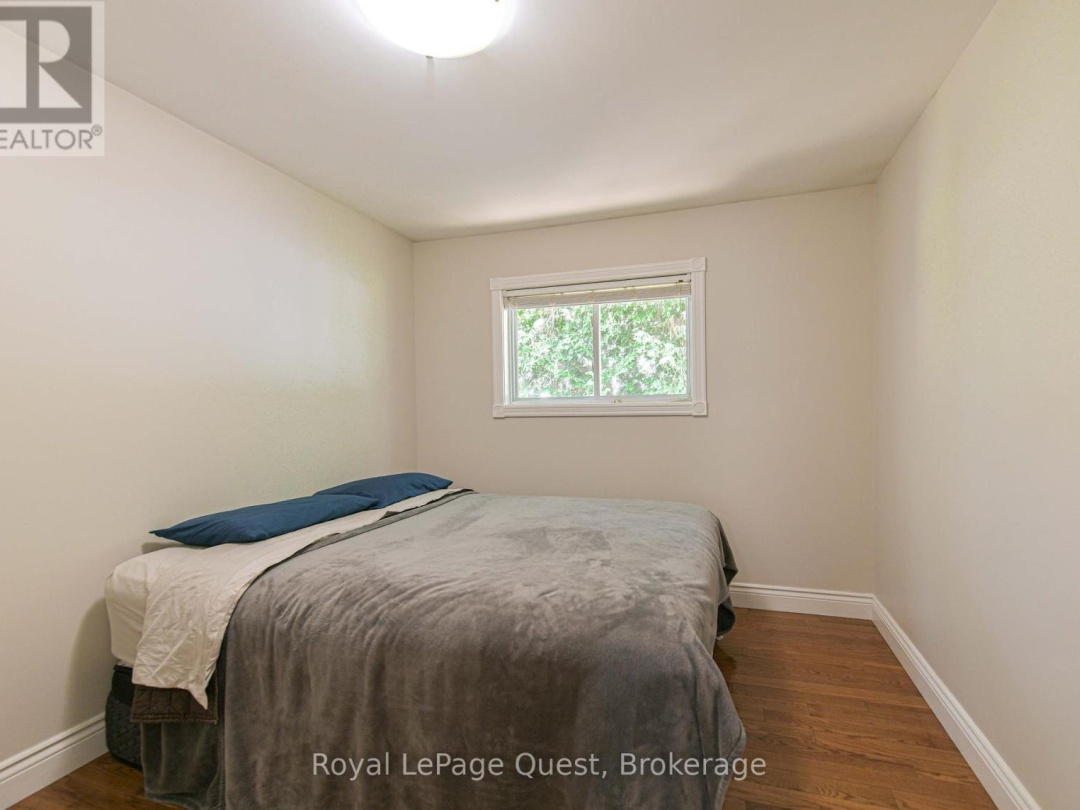 1046 SOUTHWOOD ROAD, 