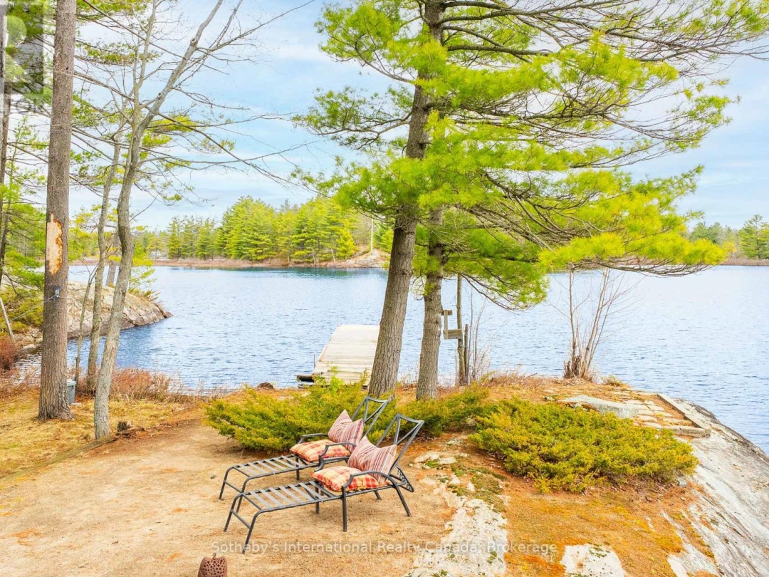 1 1KL - RETLAW ISLAND KAHSHE LAKE, Kahshe Lake