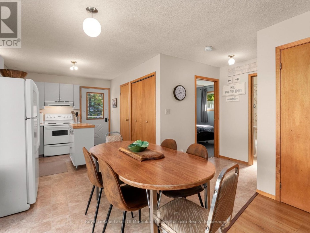 1100 SONORA DRIVE, Boshkung Lake