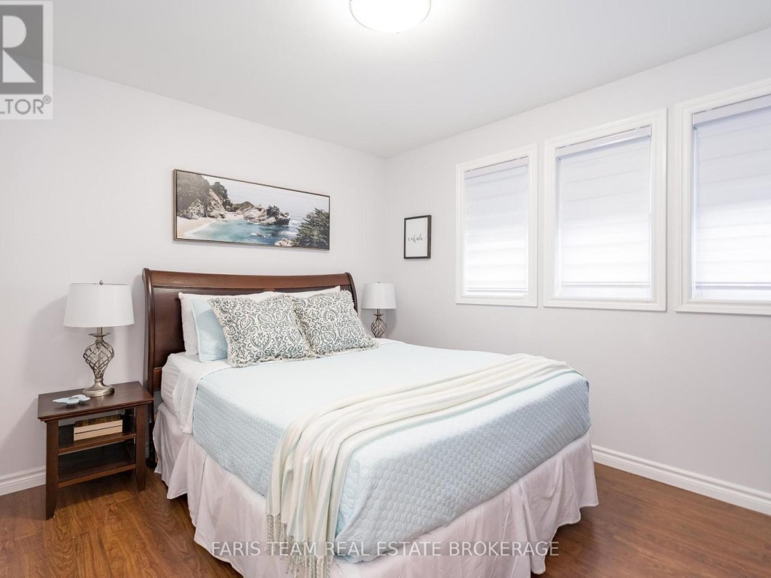 282 ROBINS POINT ROAD, 