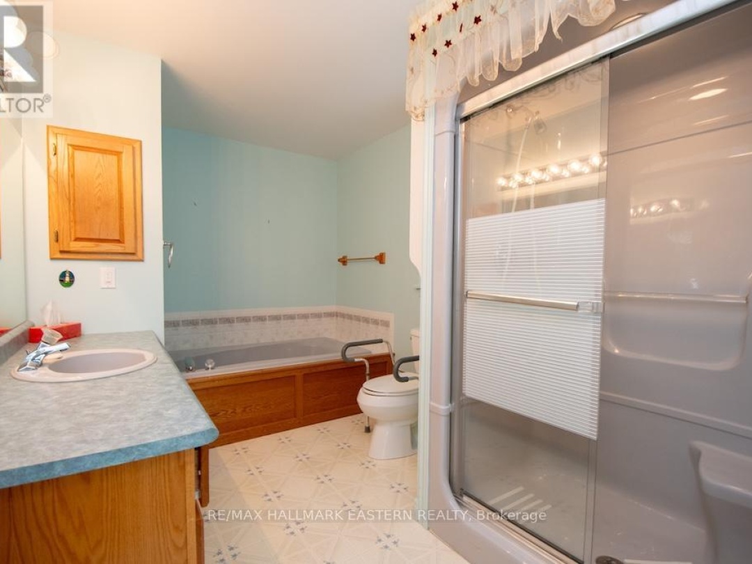 2 HUNTINGWOOD CRESCENT, 