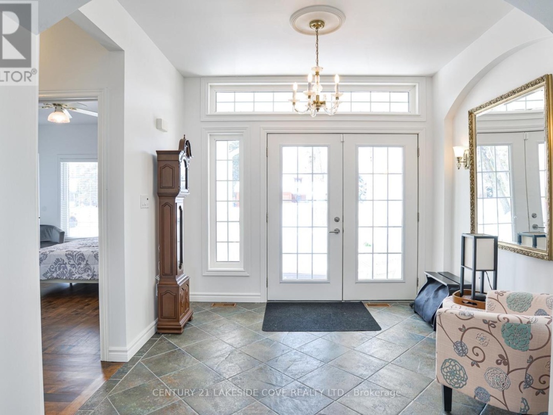 17 WILLOW CRESCENT, Lake Simcoe