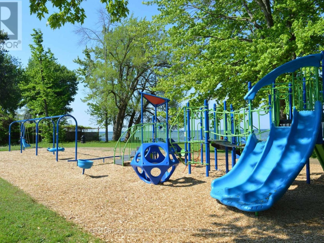 UNIT 29 - 1 PARADISE BOULEVARD, Lake Simcoe