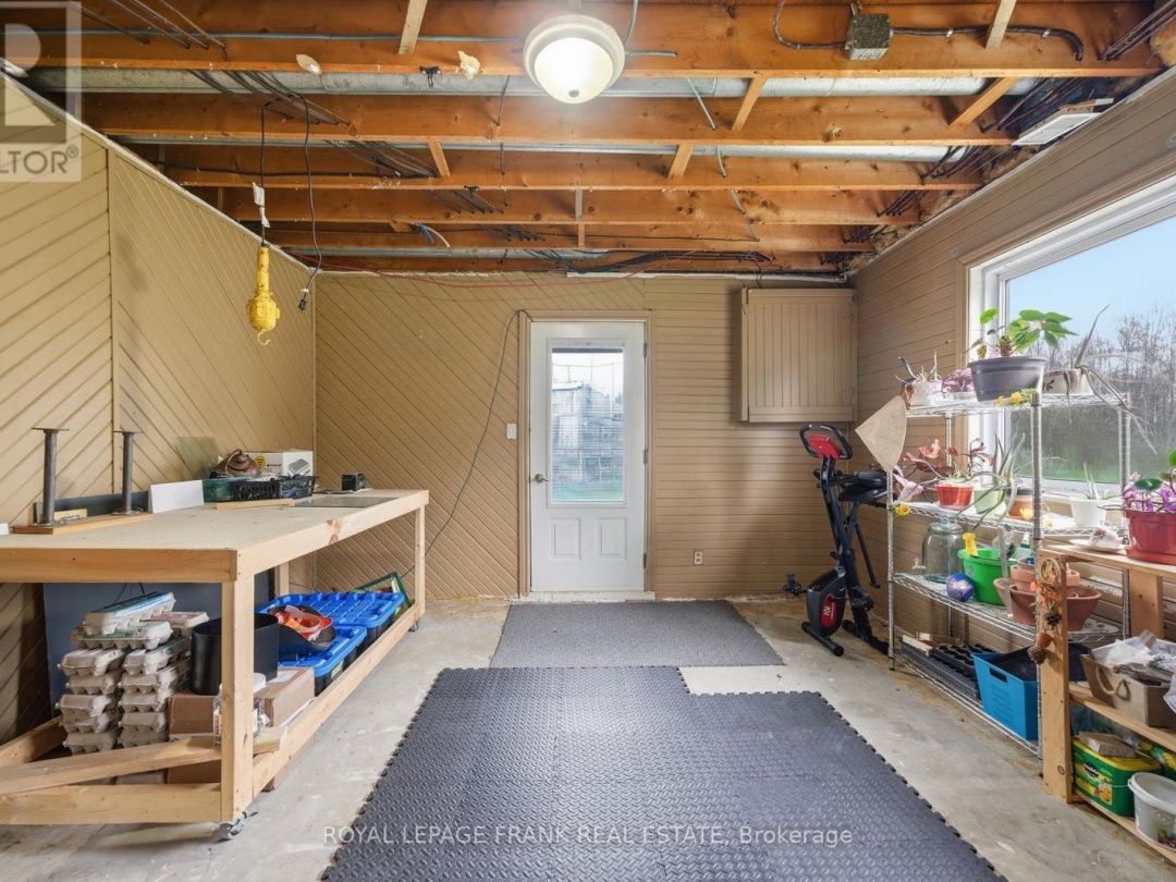 879 LINDEN VALLEY ROAD, Kawartha Lakes (Mariposa)