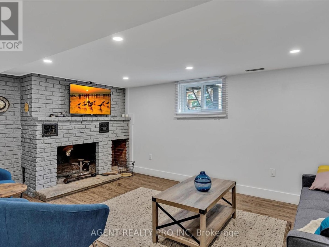 21 ORIOLE ROAD, Cameron Lake