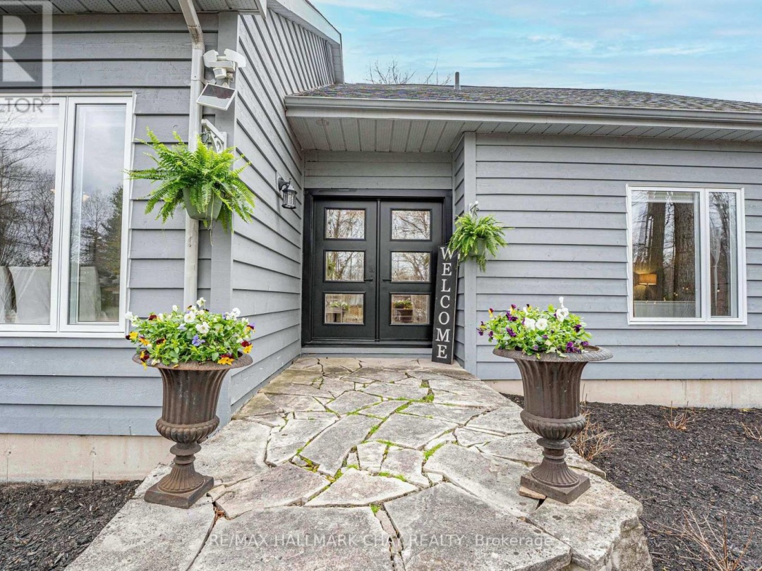 3285 ROCKCLIFFE COURT, Gloucester Pool
