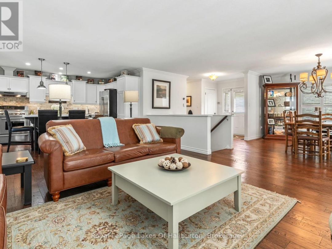 1030 SAWDUST ROAD N, 