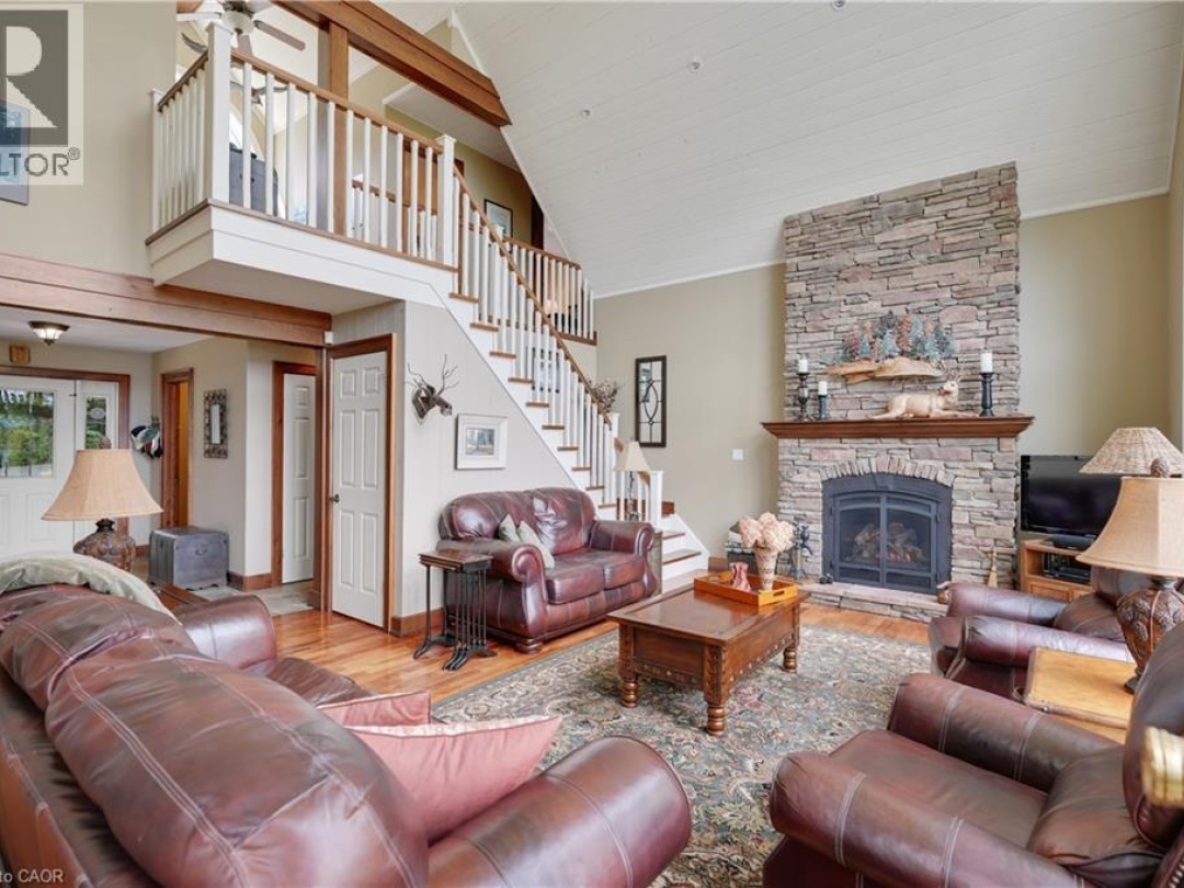 36 MANITOUWABING ESTATES Road, 