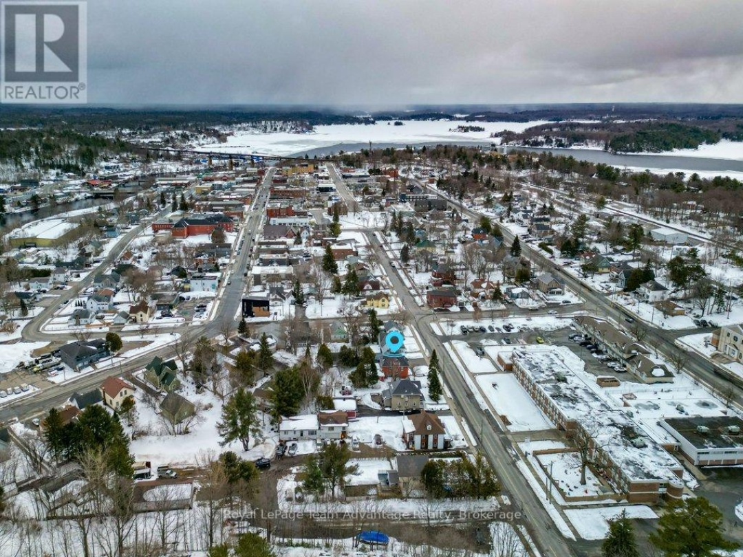 79 GIBSON STREET, Parry Sound