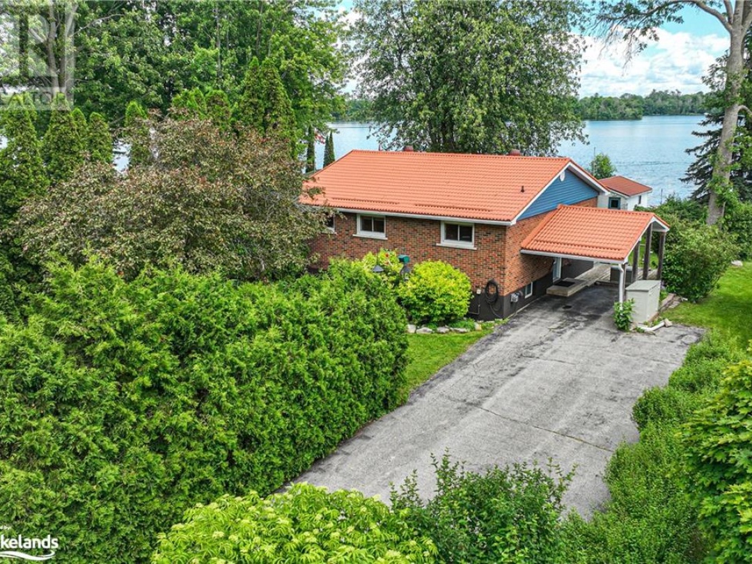 365 Macisaac Drive, Lake Simcoe