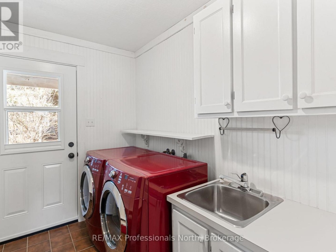 16 HIGHLAND GATE BOULEVARD, Minden Hills (Anson)