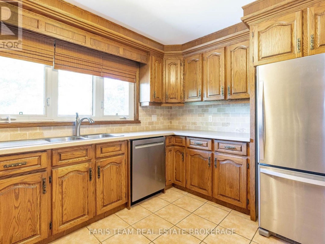 2 BAYSIDE AVENUE, 
