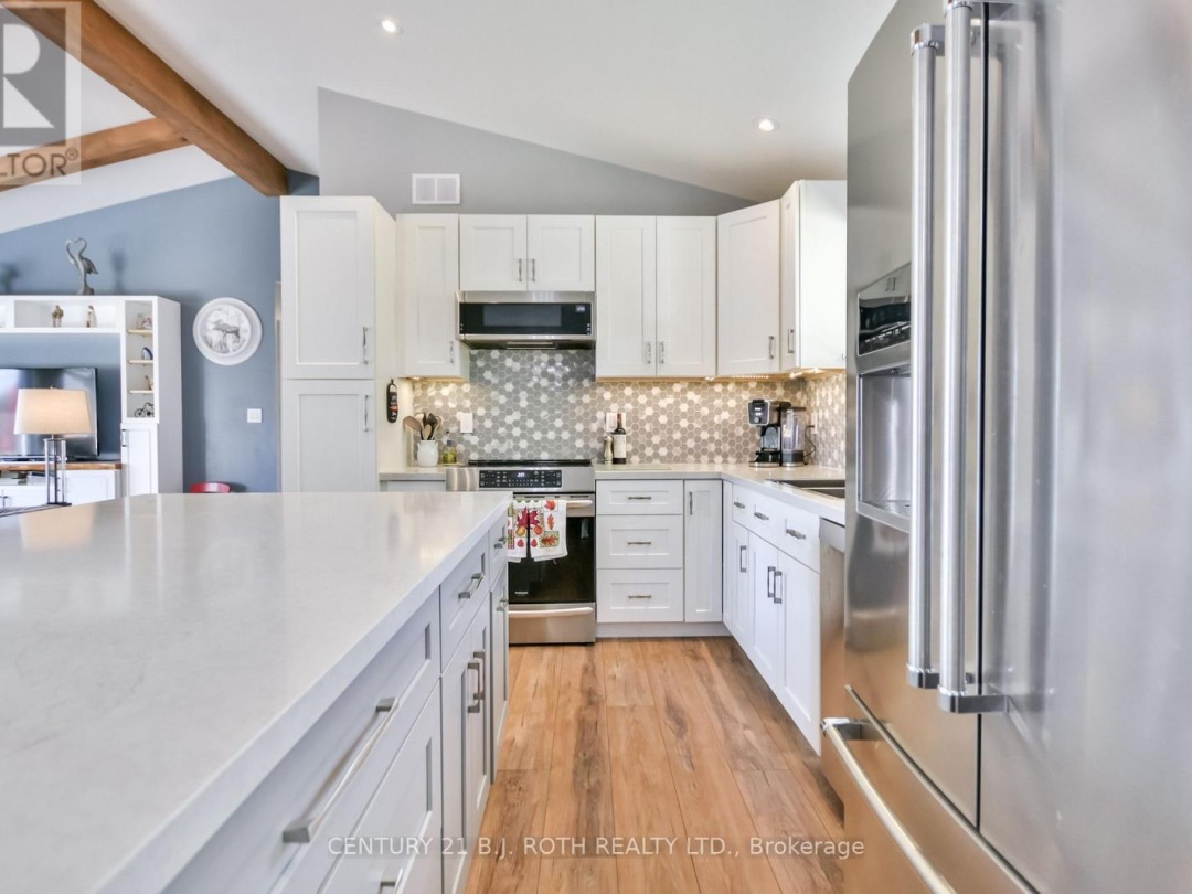 3371 LAKE ST. GEORGE BOULEVARD, Lake St George
