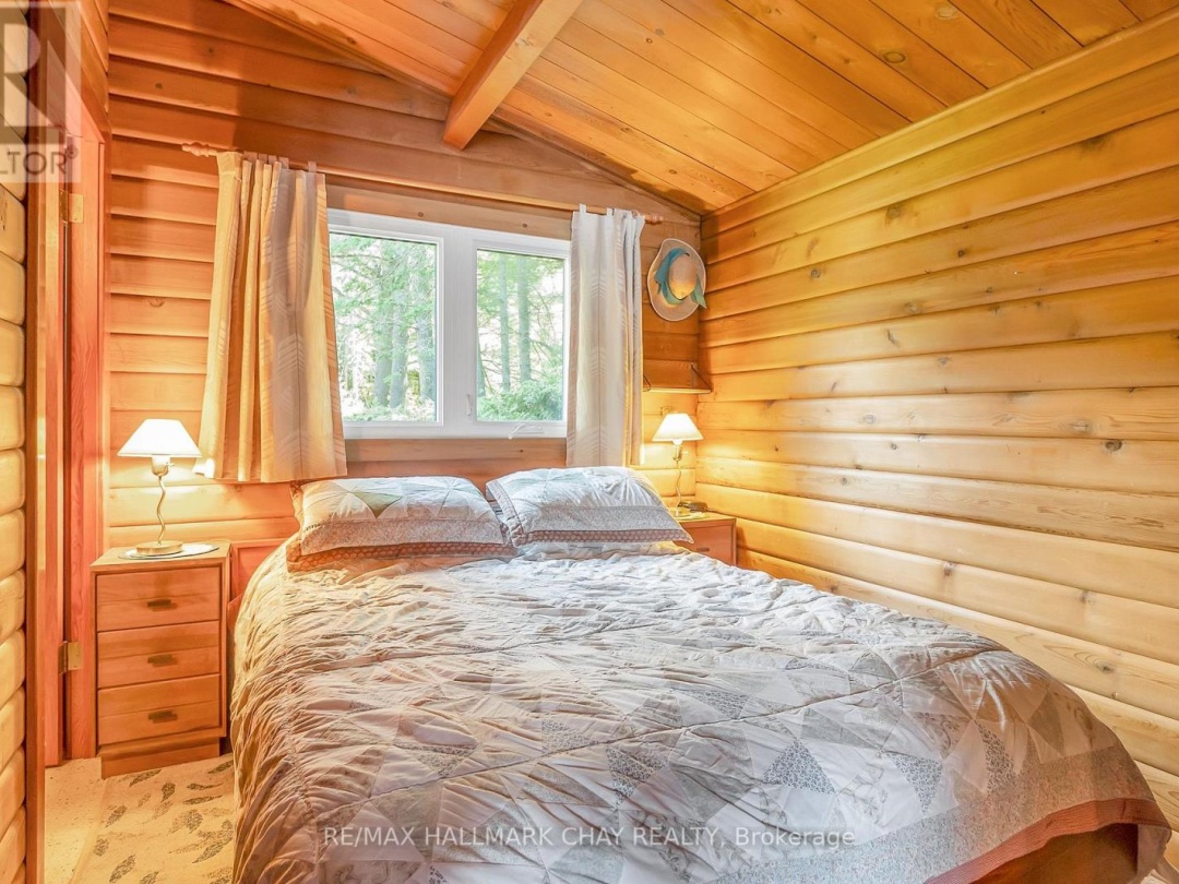 1070 CHAIKOF ROAD, Reay Lake