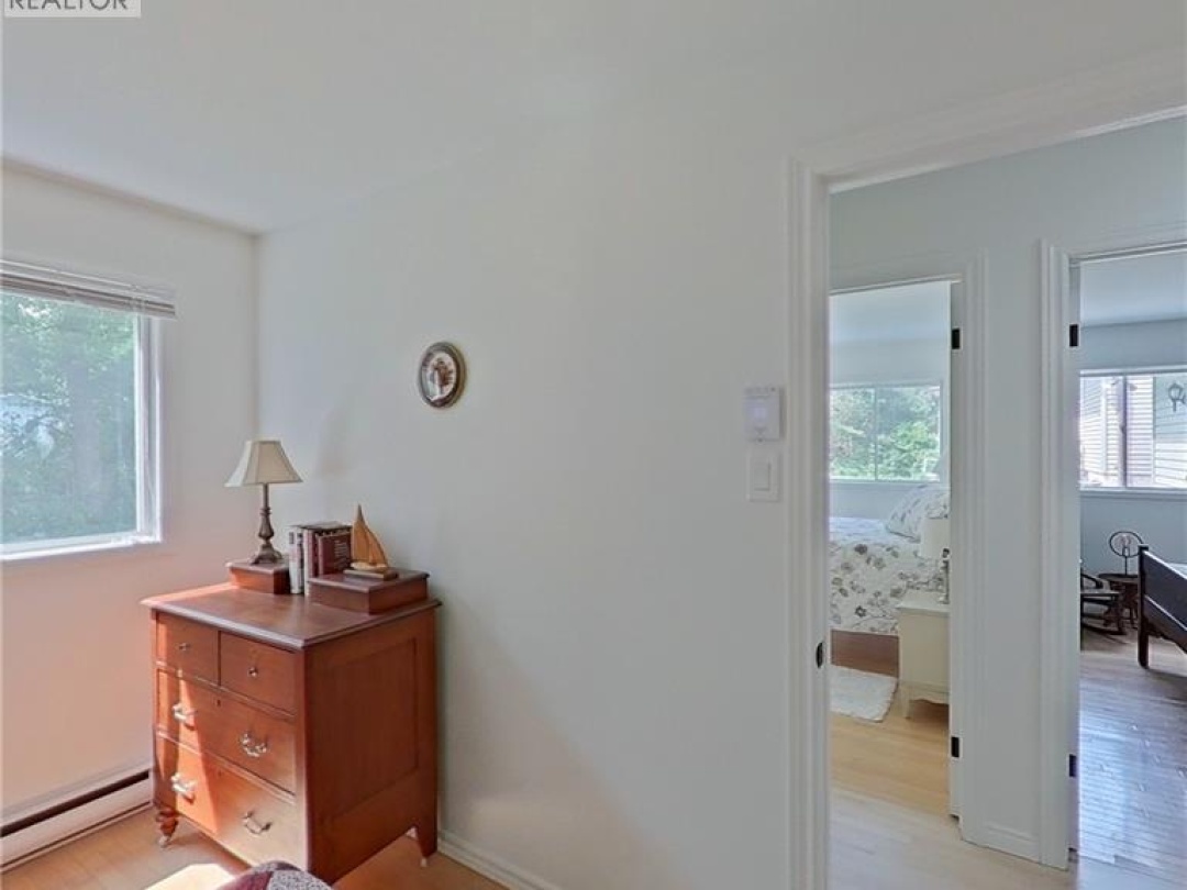 4 MAYPARK Drive, 