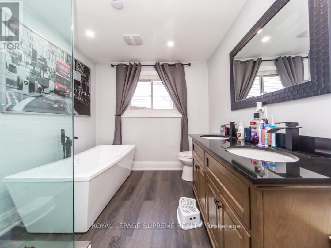 248 MISSISSAGA STREET W, 