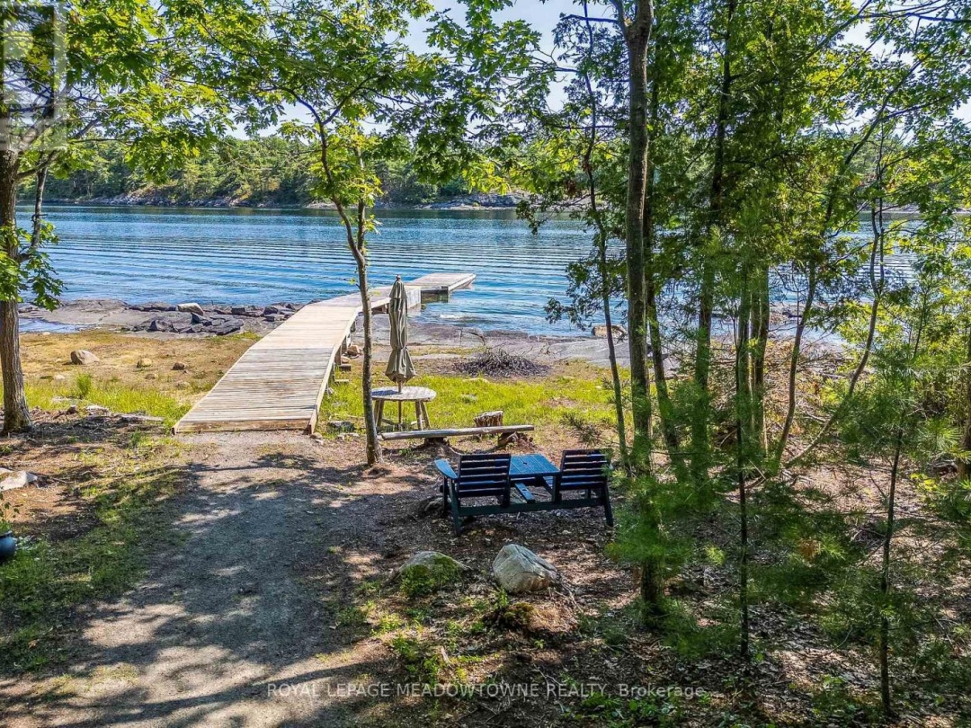 1 GB466 ISLAND AKA TOWER ISLAND, Georgian Bay