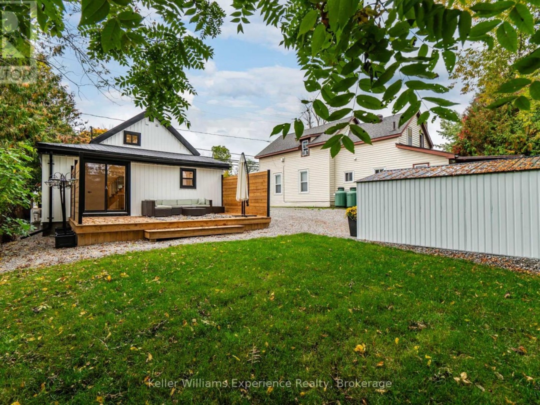 3355 MUSKOKA STREET, Severn (Washago)