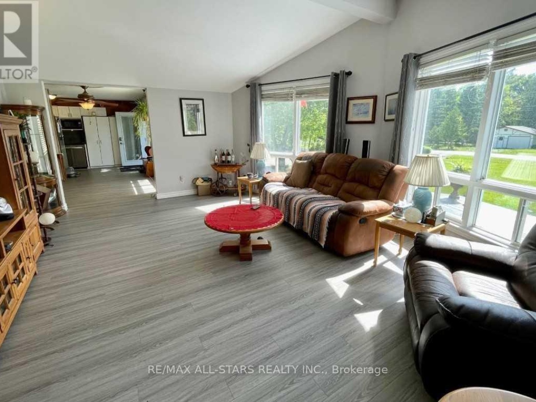 42 CEDAR BAY ROAD, Kawartha Lakes (Carden)