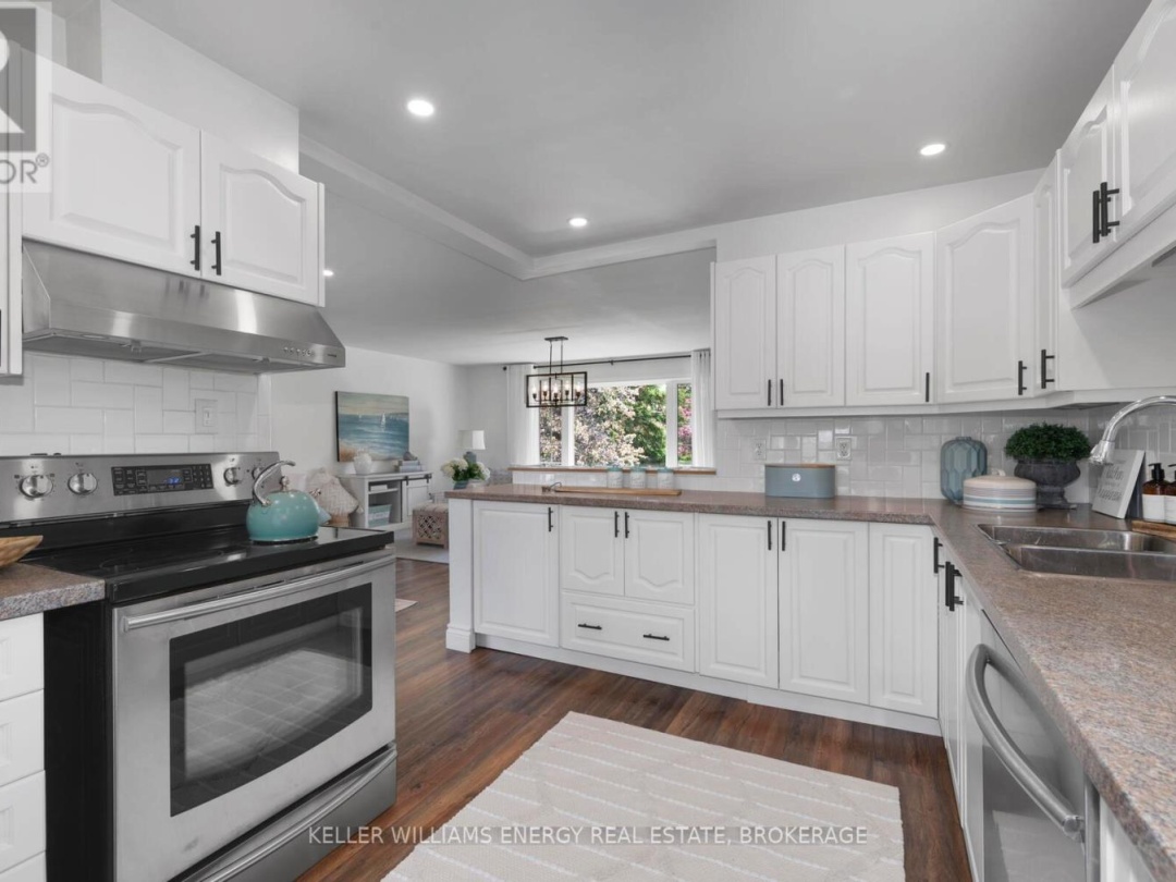 456 County Road 46, Kawartha Lakes (Mariposa)